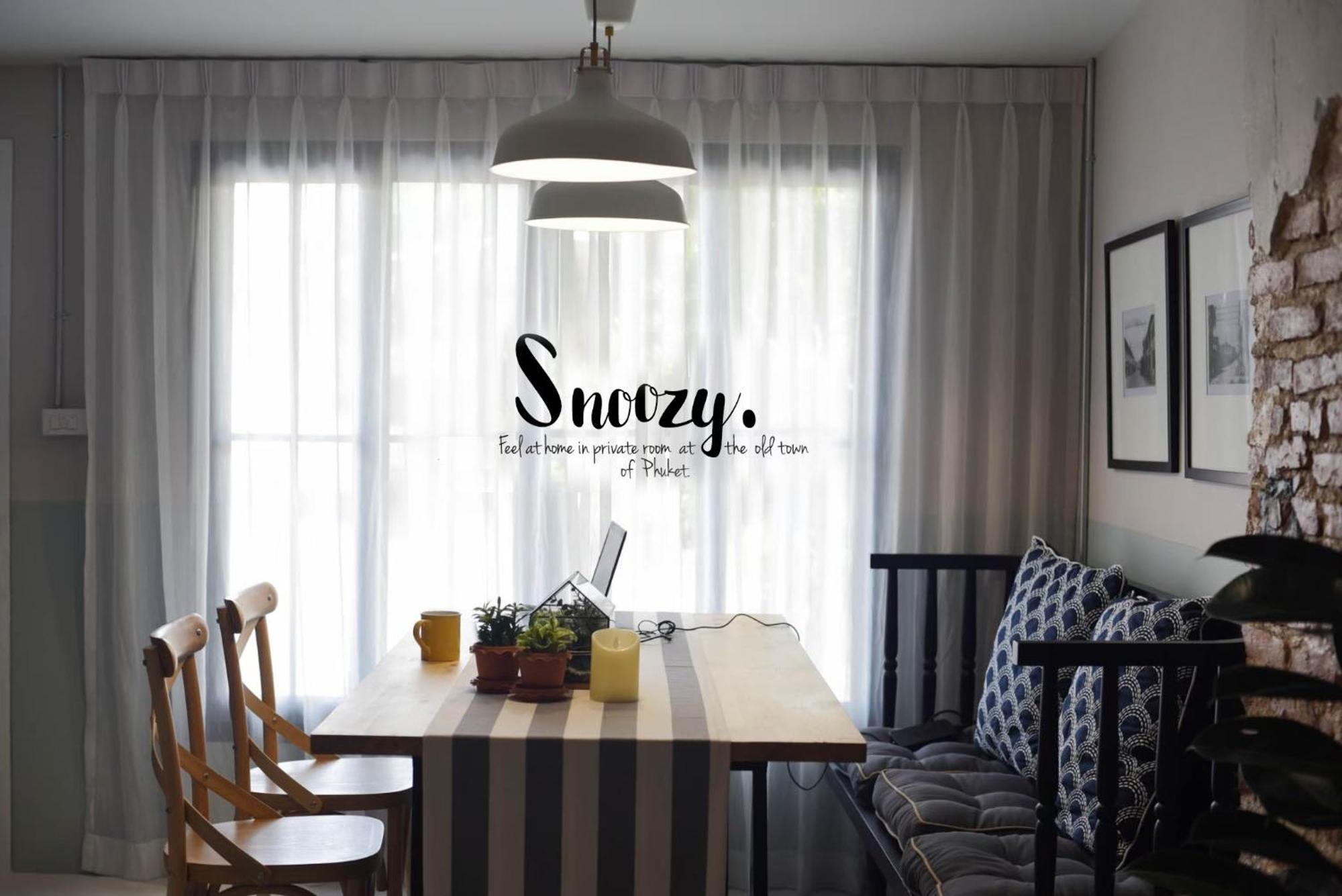 Snoozy Guesthouse Phuket Exterior photo