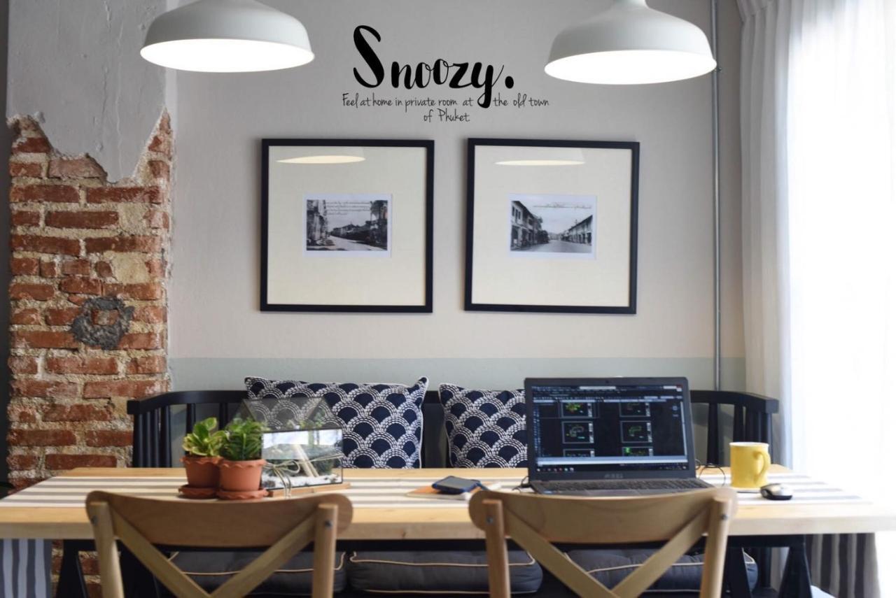 Snoozy Guesthouse Phuket Exterior photo