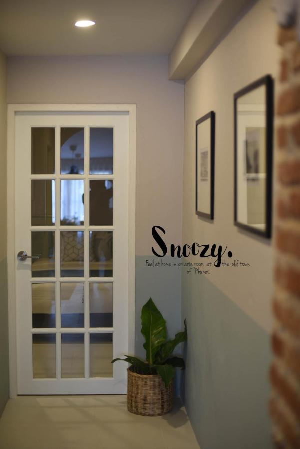 Snoozy Guesthouse Phuket Exterior photo
